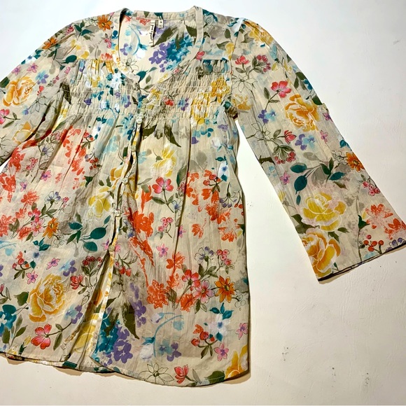 Grand & Greene Women's Neutral Floral Pleated Peasant Blouse Medium Boho Fairy - Picture 3 of 9